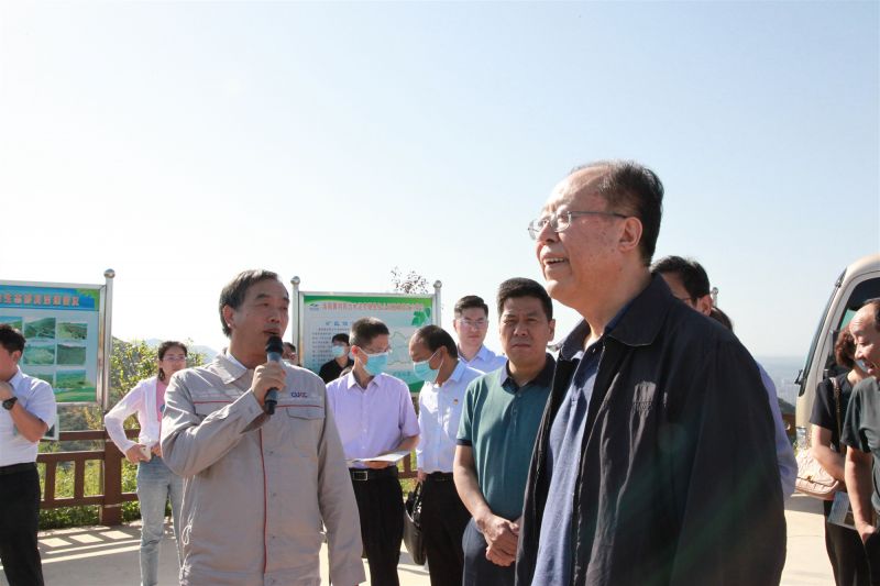 
				   
					河南省人大常委會(huì )黨組副書(shū)記、副主任馬懿一行到洛陽(yáng)黃河同力調研
				 