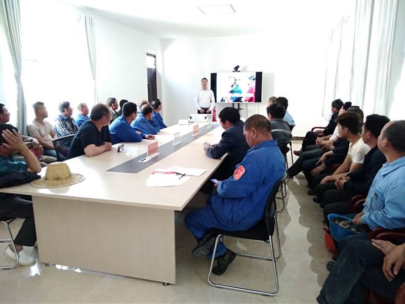 
				   
					黃河同力鹿角嶺礦山舉行滑塌、消防事故應急救援演練
				 